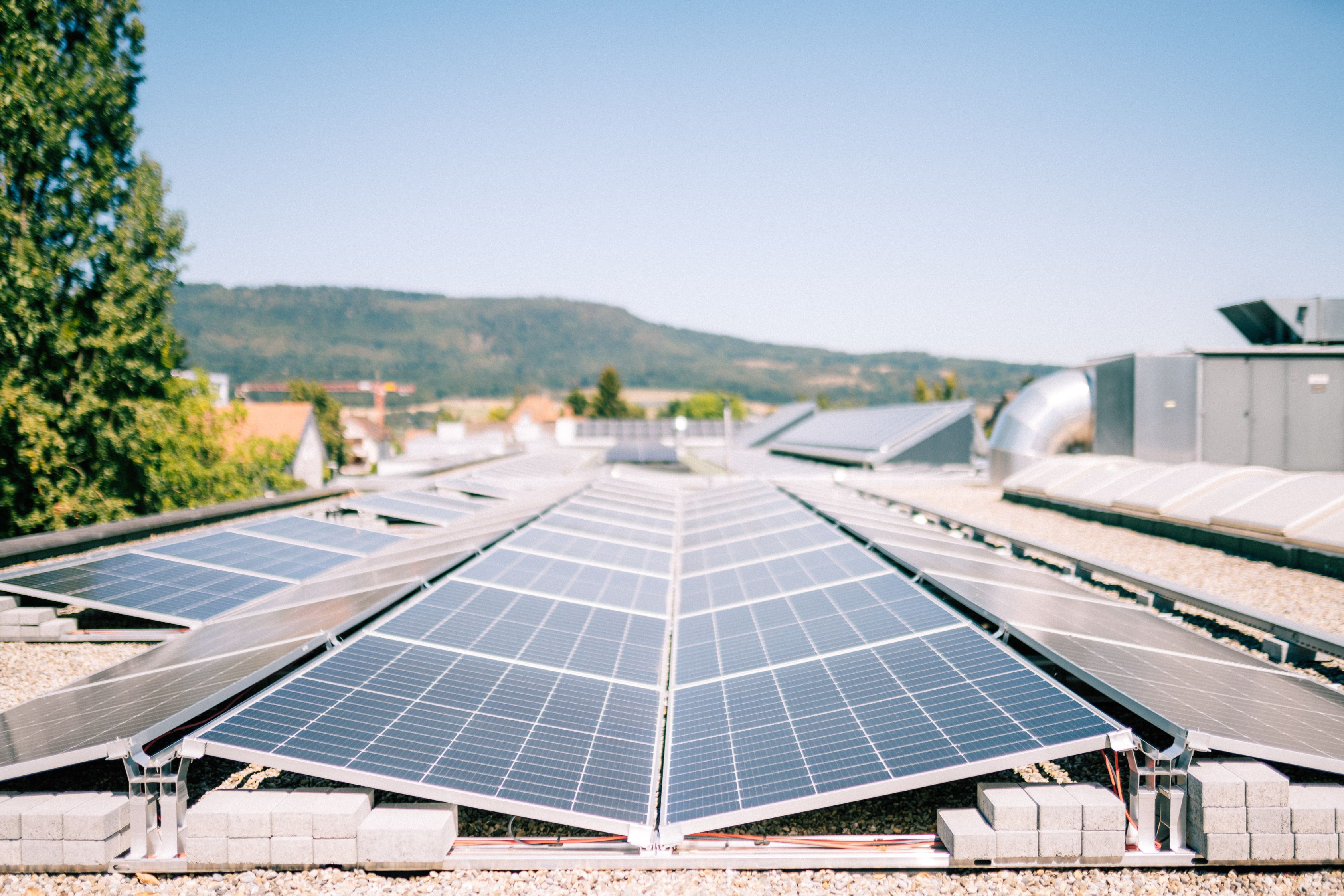 PV-Anlage auf dem Dach der Produktionshalle bei URMA AG in Rupperswil
